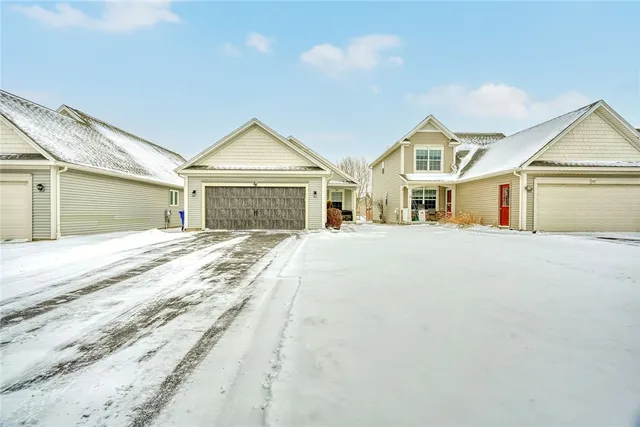 $269,900 | 24 Silver Maple Drive, Gates, NY 14559