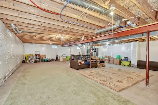 $269,900 | 24 Silver Maple Drive, Gates, NY 14559