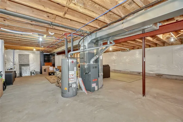 $269,900 | 24 Silver Maple Drive, Gates, NY 14559