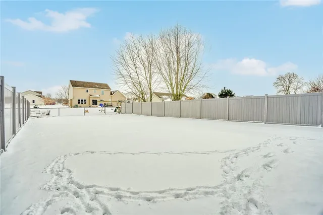 $269,900 | 24 Silver Maple Drive, Gates, NY 14559