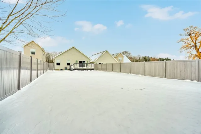 $269,900 | 24 Silver Maple Drive, Gates, NY 14559