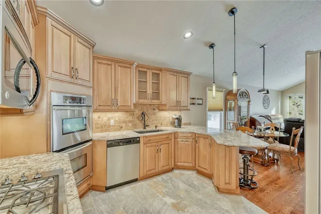 $269,900 | 24 Silver Maple Drive, Gates, NY 14559