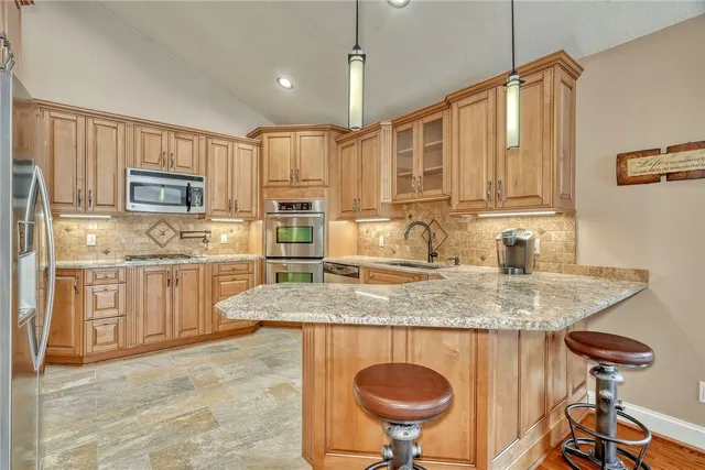 $269,900 | 24 Silver Maple Drive, Gates, NY 14559