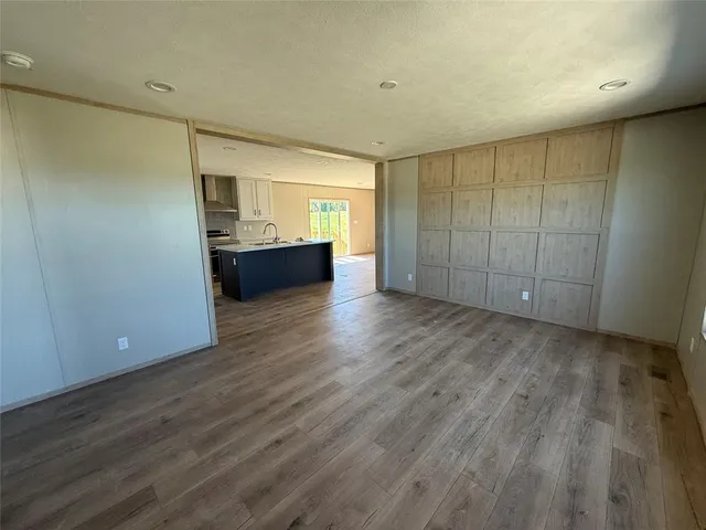 $220,000 | 7740 Northwest County Road 1200, Barry, TX 75102