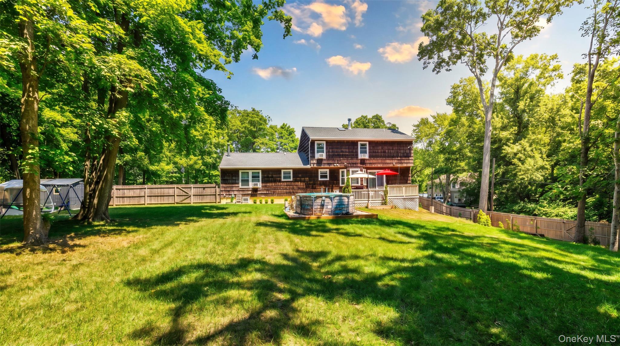 370 South Country Road Brookhaven, NY 11719 - Photo 33 of 35