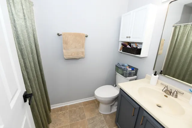 $350,000 | 1033 White Pine Drive, Antioch, IL 60002