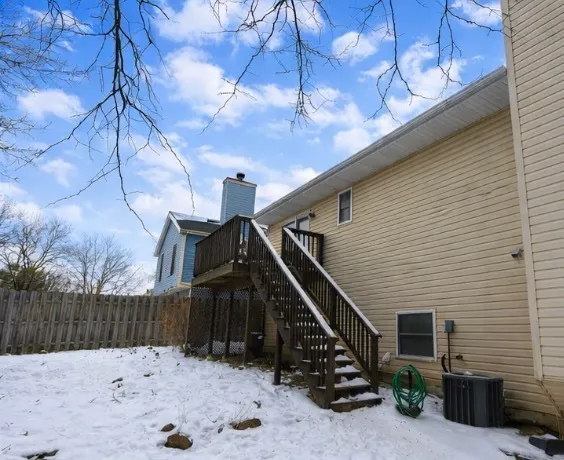 $350,000 | 1033 White Pine Drive, Antioch, IL 60002