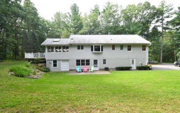 6 Pomeroy Road Andover, MA 01810 - Photo 3 of 6