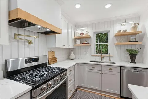 $759,000 | 4110 Ashwoody Trail Northeast, Brookhaven, GA 30319