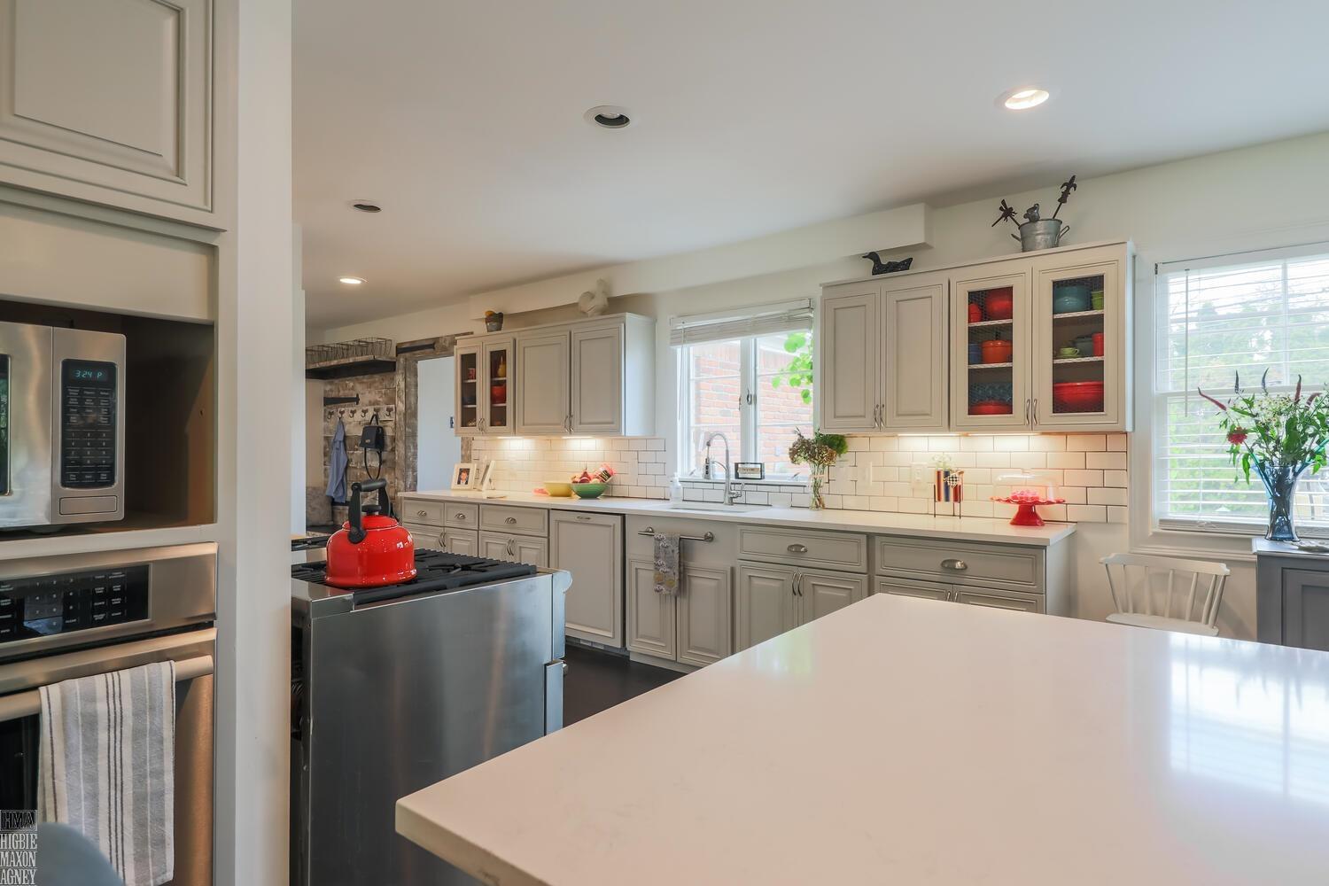 70 North Duval Road Grosse Pointe, MI 48236 - Photo 22 of 55 50142048-1a72dc27-0813-4656-9017-3937a723e30b.JPG