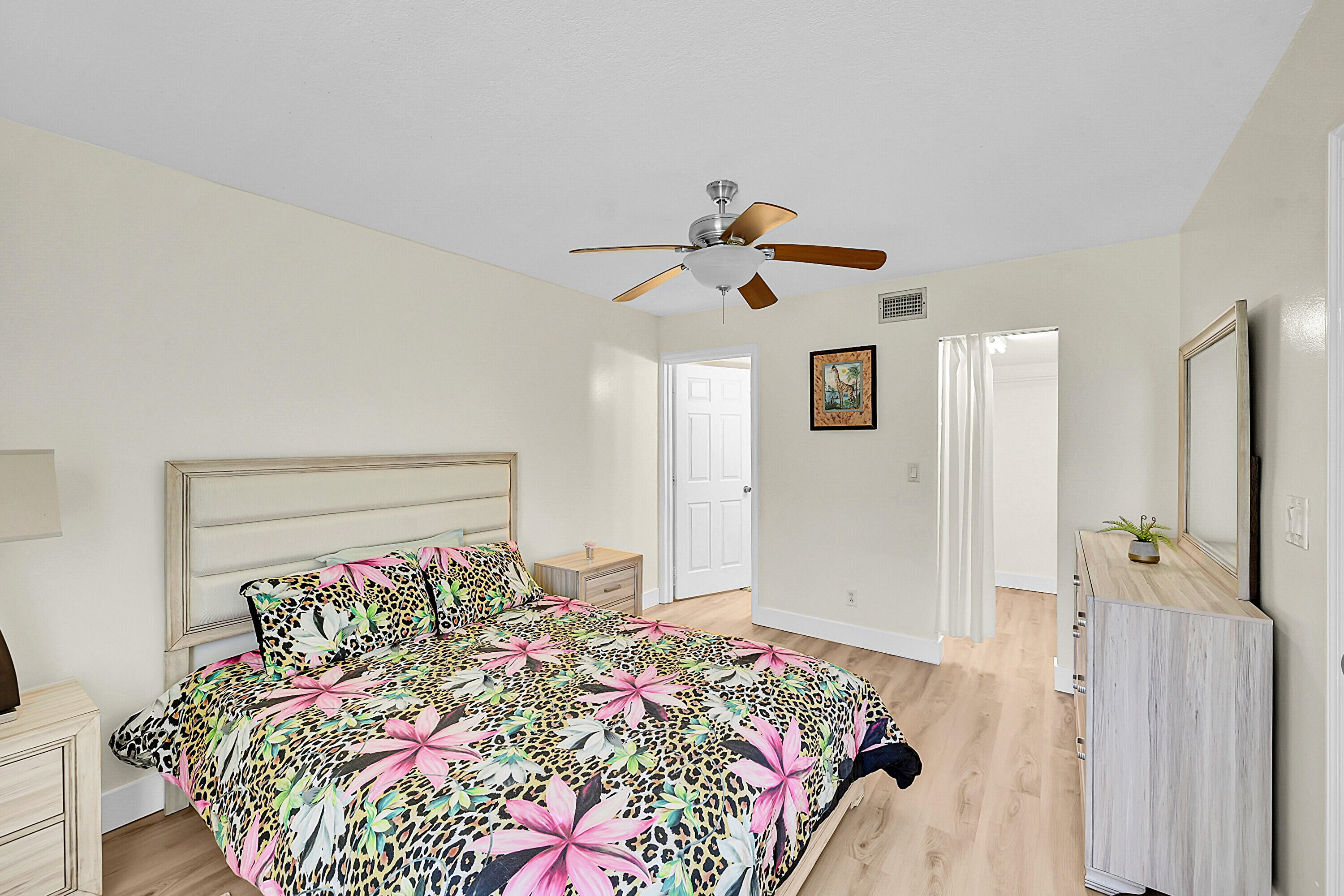 9503 Boca Cove Circle, Unit 603 Boca Raton, FL 33428 - Photo 14 of 30 14_primary bedroom