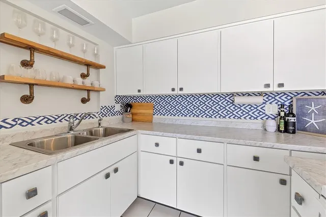 $7,000 | 3126 Bougainvillea Street, Sarasota, FL 34239