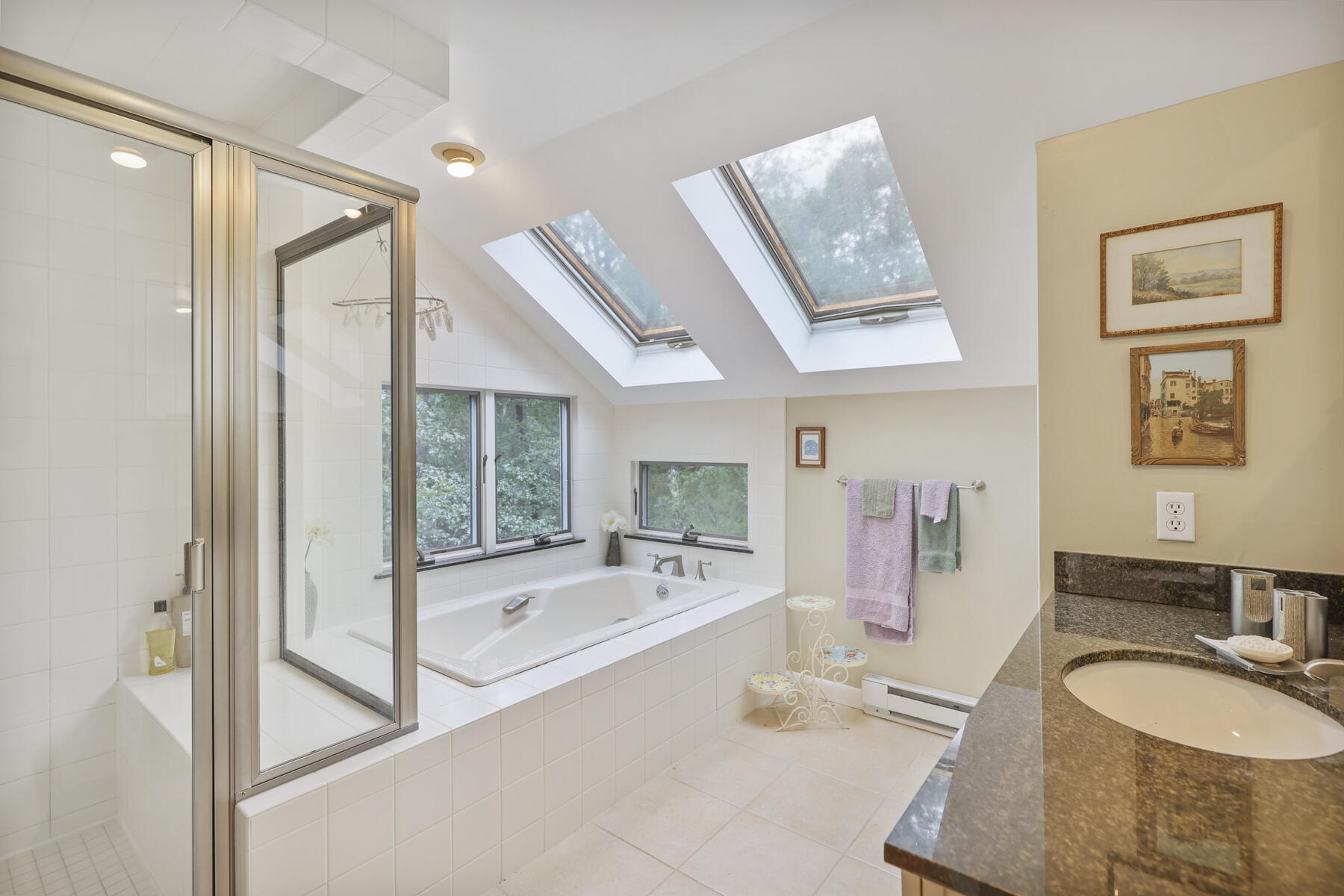 20 Pine Valley Road Wellfleet, MA 02667 - Photo 18 of 52 a spacious bathroom with a tub sink and mirror