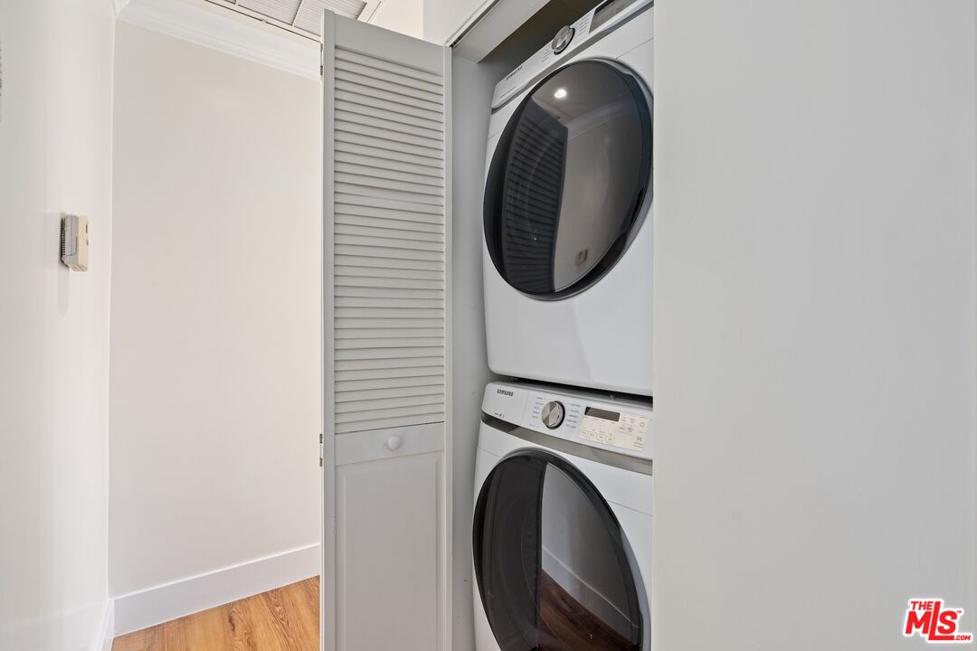 1716 Brockton Avenue, Unit 101 Los Angeles, CA 90025 - Photo 12 of 26