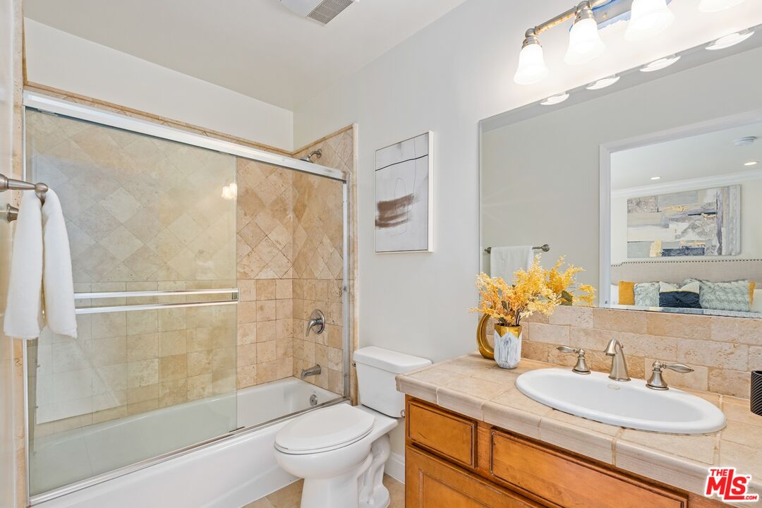 1716 Brockton Avenue, Unit 101 Los Angeles, CA 90025 - Photo 18 of 26