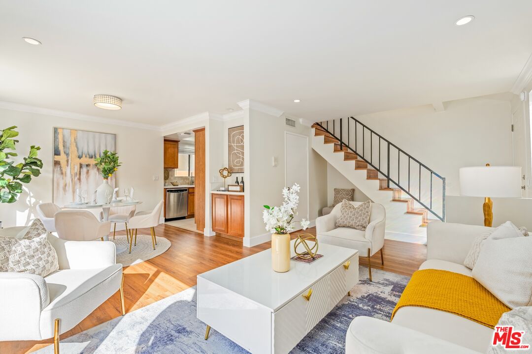 1716 Brockton Avenue, Unit 101 Los Angeles, CA 90025 - Photo 3 of 26