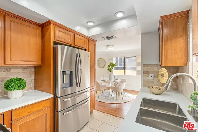 $850,000 | 1716 Brockton Avenue, Unit 101, Los Angeles, CA 90025