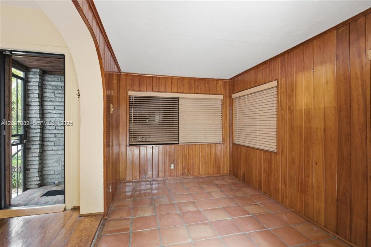 2550 Trapp Avenue Miami, FL 33133 - Photo 3 of 18