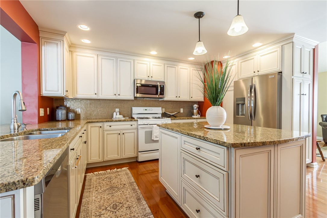 5058 Butler Road Canandaigua Town, NY 14424 - Photo 16 of 38