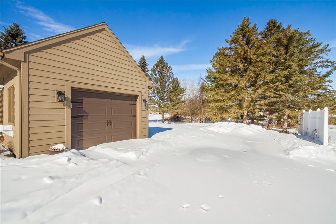 5058 Butler Road Canandaigua Town, NY 14424 - Photo 33 of 38