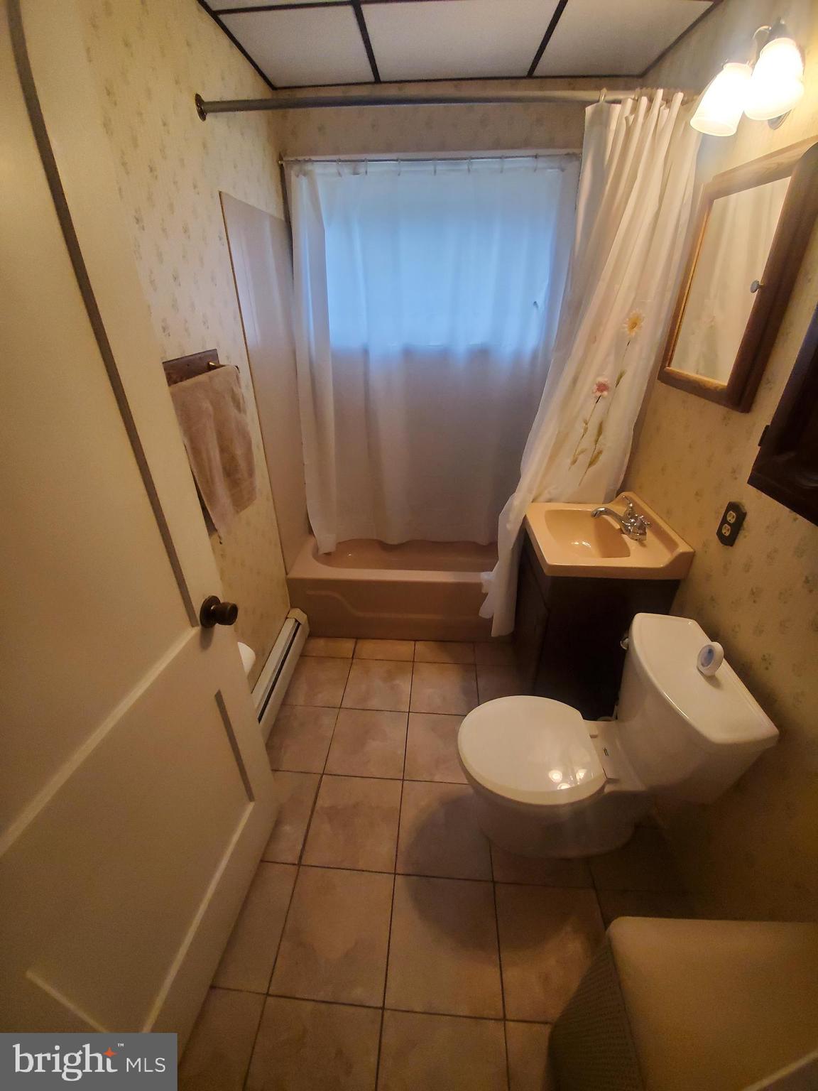 9235 Woodenbridge Road Philadelphia, PA 19114 - Photo 13 of 17 Gallery Image 13