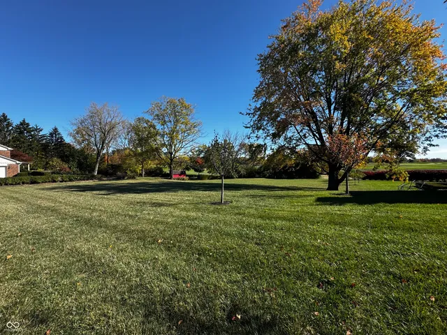 $1,000,000 | 10837 Thunderbird Drive, Carmel, IN 46032