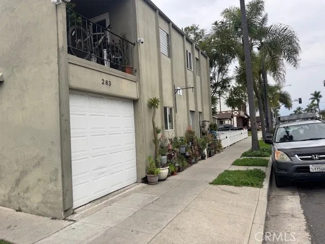 $1,995 | 283 Redondo Avenue, Long Beach, CA 90803