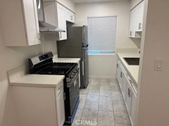 $1,995 | 283 Redondo Avenue, Long Beach, CA 90803