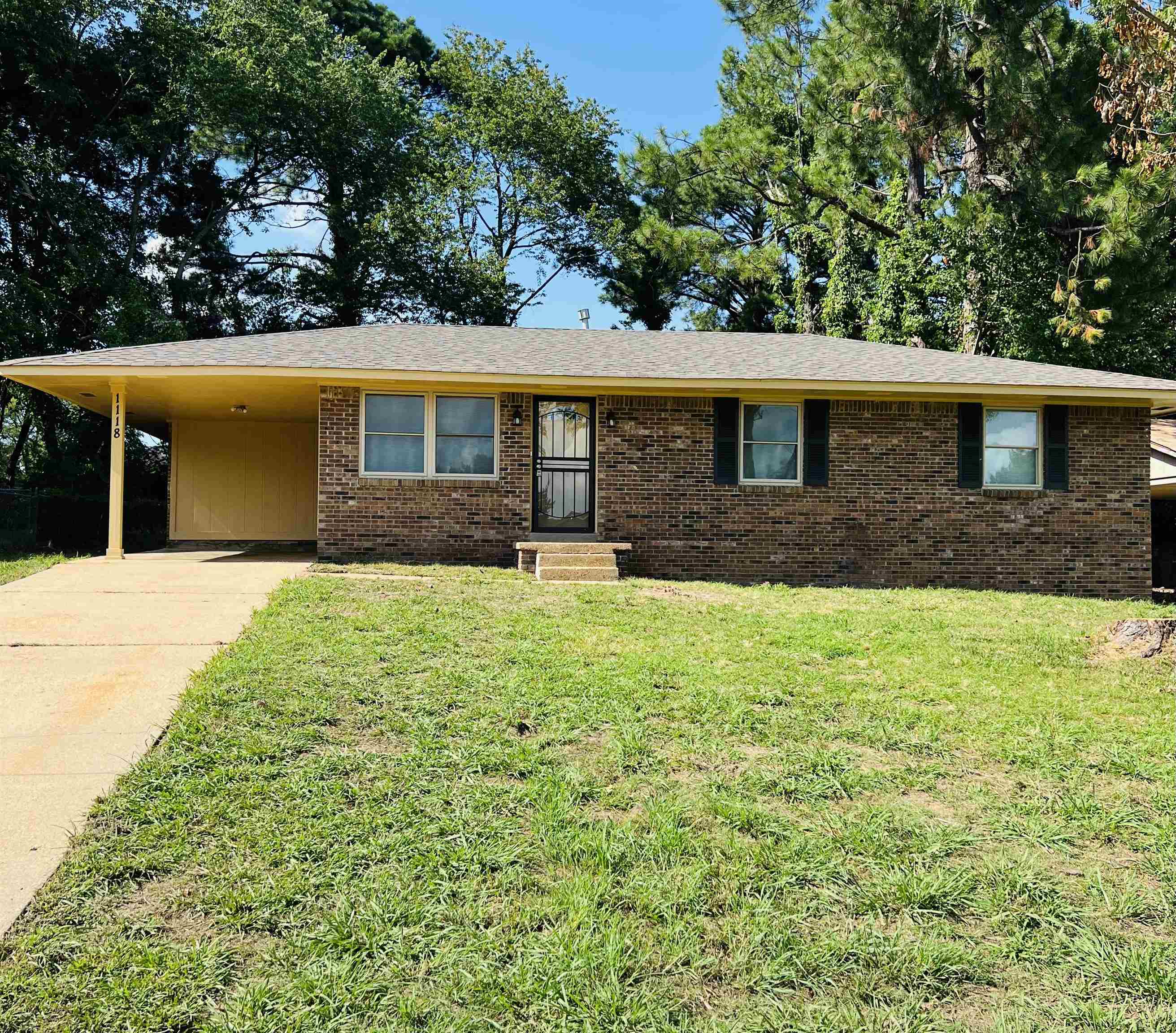 1118 Star Line Road Memphis, TN 38109 - Photo 1 of 12 Gallery Image 1