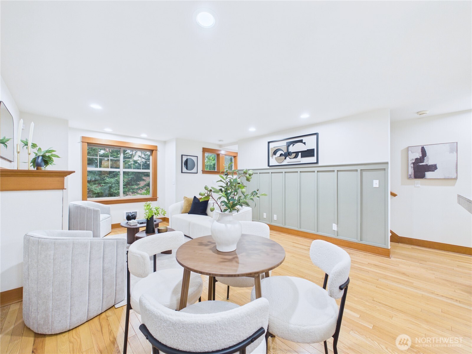 741 North 94th Street, Unit B Seattle, WA 98103 - Photo 14 of 32