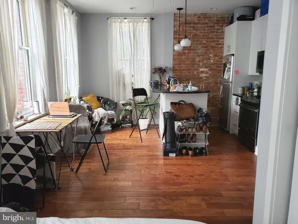 $1,395 | 126 South 16th Street, Unit 3F, Philadelphia, PA 19103