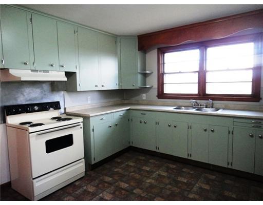 450 Pond Road Lewiston, ME 04240 - Photo 3 of 10 Kitchen.