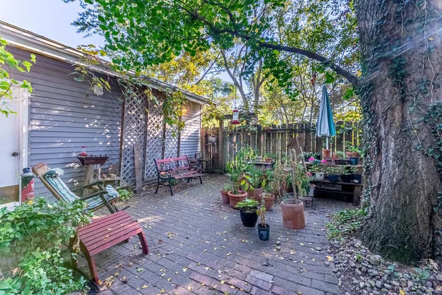 $474,900 | 3S240 Burr Oak Drive, Glen Ellyn, IL 60137