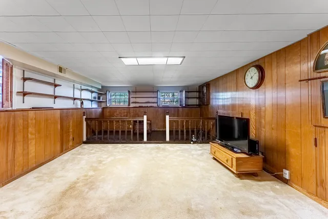 $474,900 | 3S240 Burr Oak Drive, Glen Ellyn, IL 60137