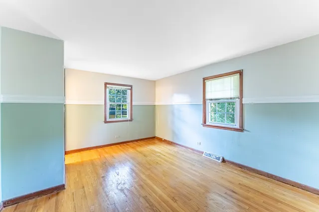 $474,900 | 3S240 Burr Oak Drive, Glen Ellyn, IL 60137