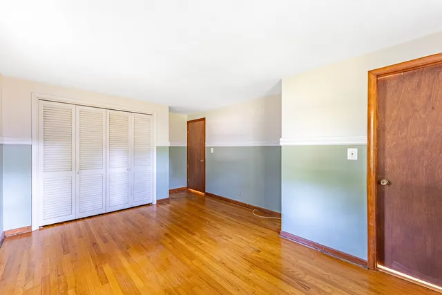 $474,900 | 3S240 Burr Oak Drive, Glen Ellyn, IL 60137