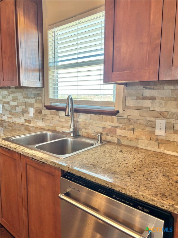 174 Riley Lane Port O'Connor, TX 77982 - Photo 11 of 47