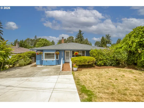 $525,000 | 5675 Southeast Jennings Avenue, Milwaukie, OR 97267