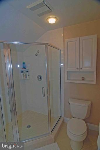 5316 Wakefield Road Bethesda, MD 20816 - Photo 8 of 21 Master Bath
