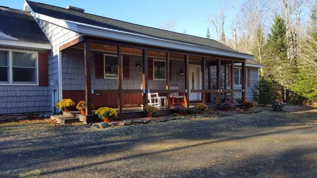 27 Bacon Road Pittsburg, NH 03592 - Photo 2 of 34 Gallery Image 2