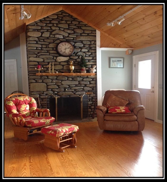 27 Bacon Road Pittsburg, NH 03592 - Photo 12 of 34 Gallery Image 12