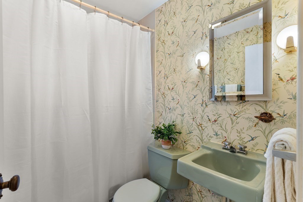 10 Everett Paine Boulevard Marblehead, MA 01945 - Photo 12 of 24