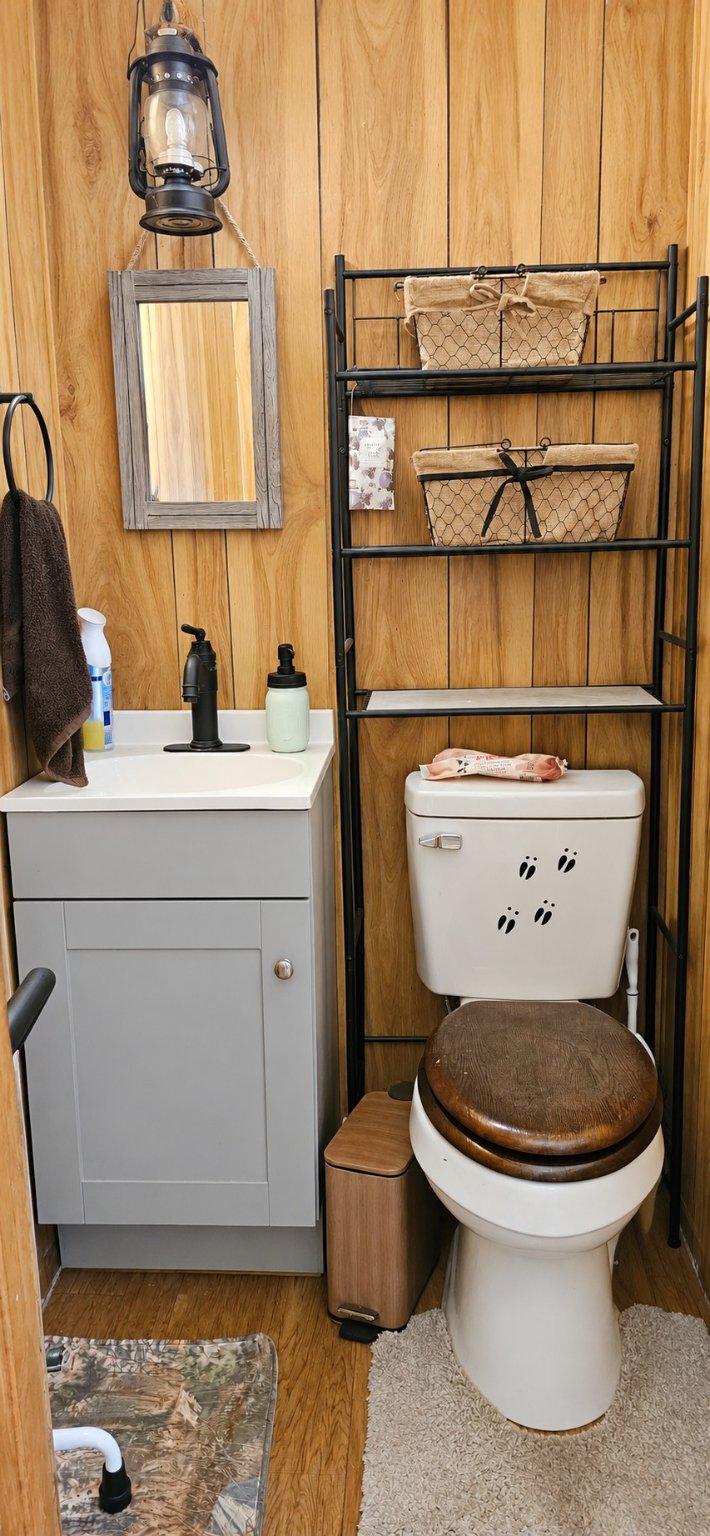27351 Phoenix Church Road Crisfield, MD 21817 - Photo 9 of 21 Half Bathroom