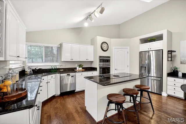 $600,000 | 2106 Babler Ridge Lane, Wildwood, MO 63038