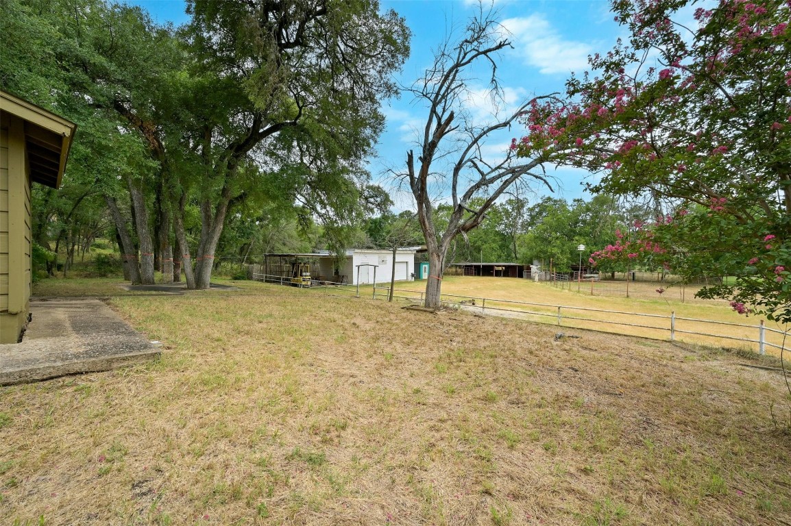 20 Pillow Road Sunset Valley, TX 78745 - Photo 19 of 27