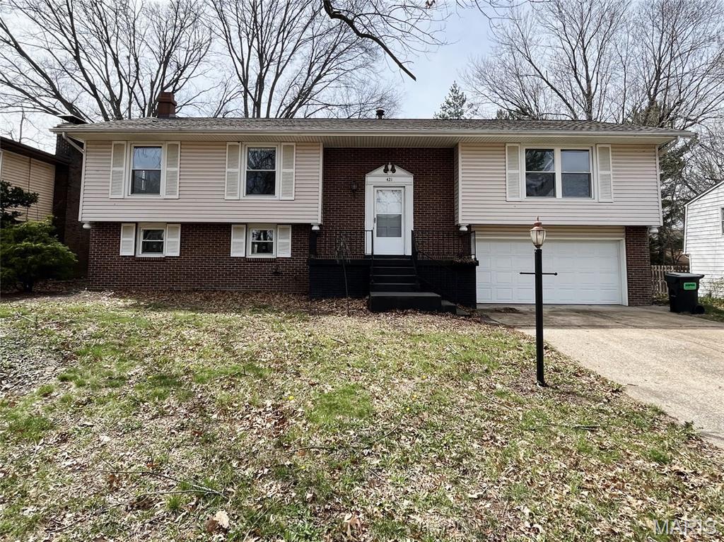 421 Stone River Road Belleville, IL 62221 - Photo 1 of 2