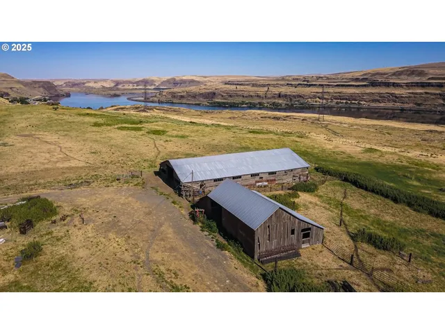 $999,000 | 9230 State Route 14, Wishram, WA 98673