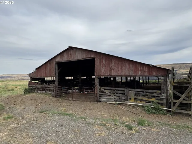$999,000 | 9230 State Route 14, Wishram, WA 98673