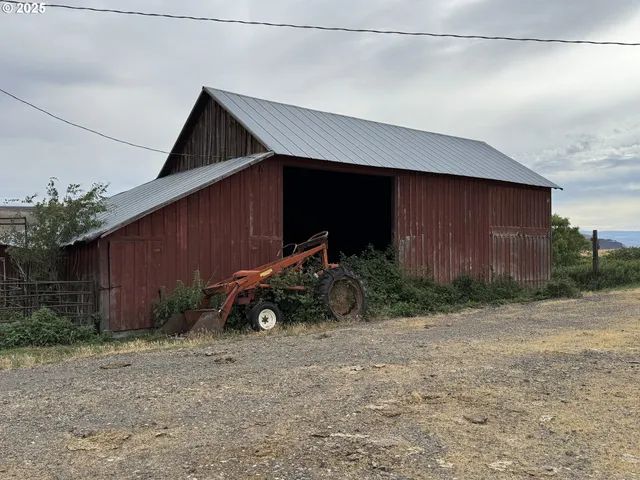 $999,000 | 9230 State Route 14, Wishram, WA 98673