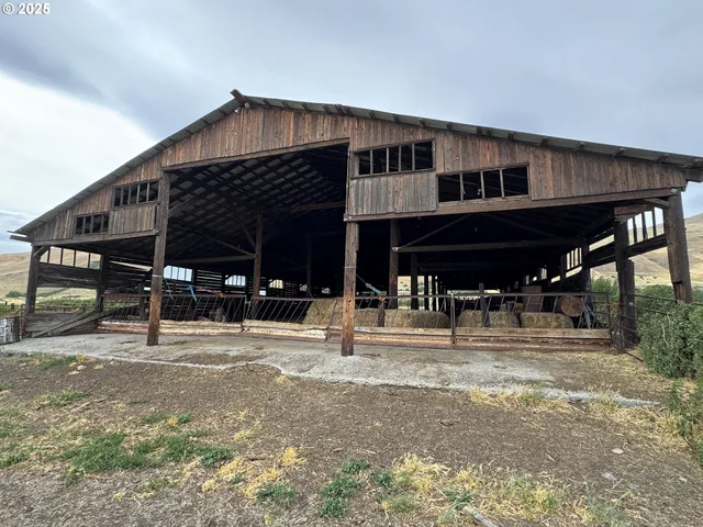 $999,000 | 9230 State Route 14, Wishram, WA 98673